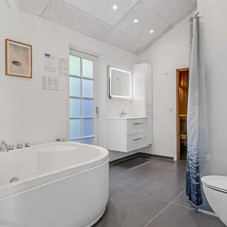 Annina - 250m From The Sea By Interhome