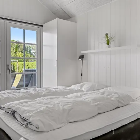 Ferienhaus Annina - 250m From The Sea By Interhome