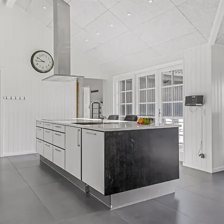 Ferienhaus Annina - 250m From The Sea By Interhome *